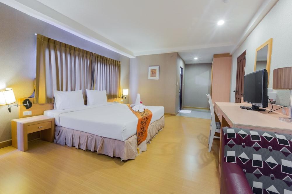 Three Seasons Bangkok photo 1