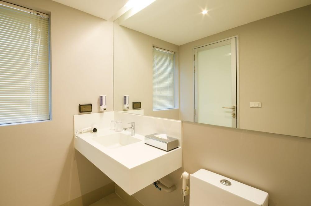 Bizotel Premier Hotel & Residence photo 3