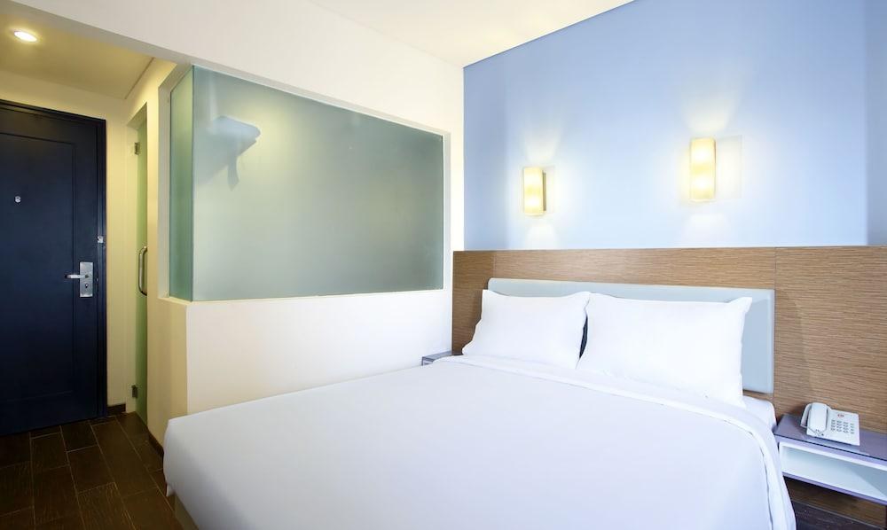 Amaris Hotel Pasar Baru photo 2