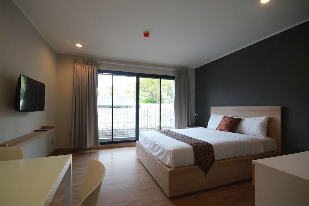 Sereine Sukhumvit 39 Hotel photo 2