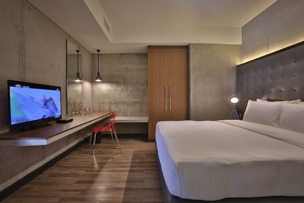 The B Hotel Quezon City photo 2