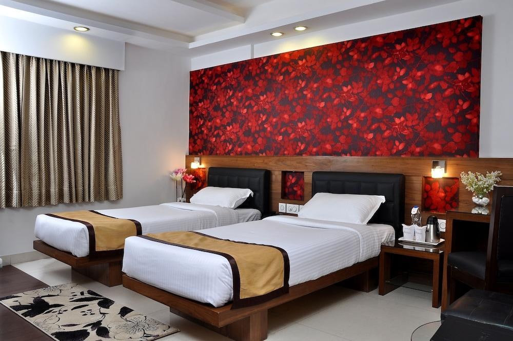 Hotel Niharika photo 2