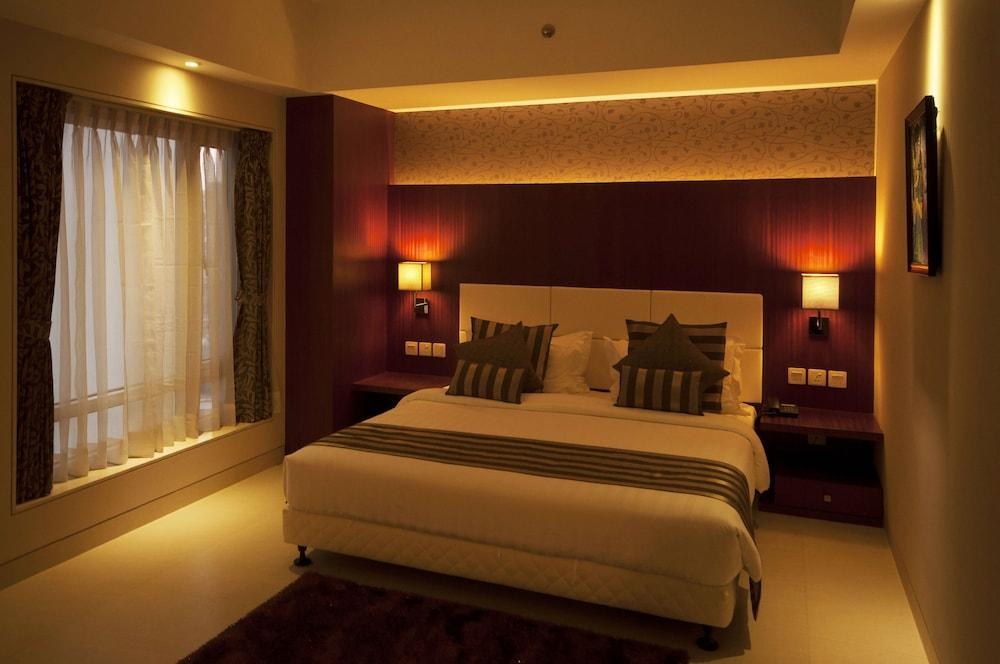 Celesta Hotel photo 2
