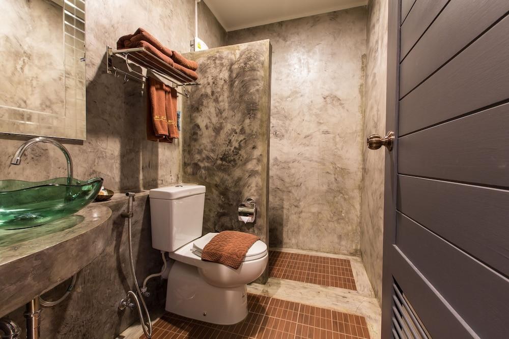 Na Siam Guesthouse photo 3