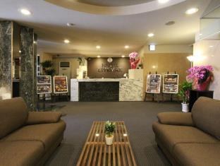 Hotel Livemax Budget Kobe photo 2