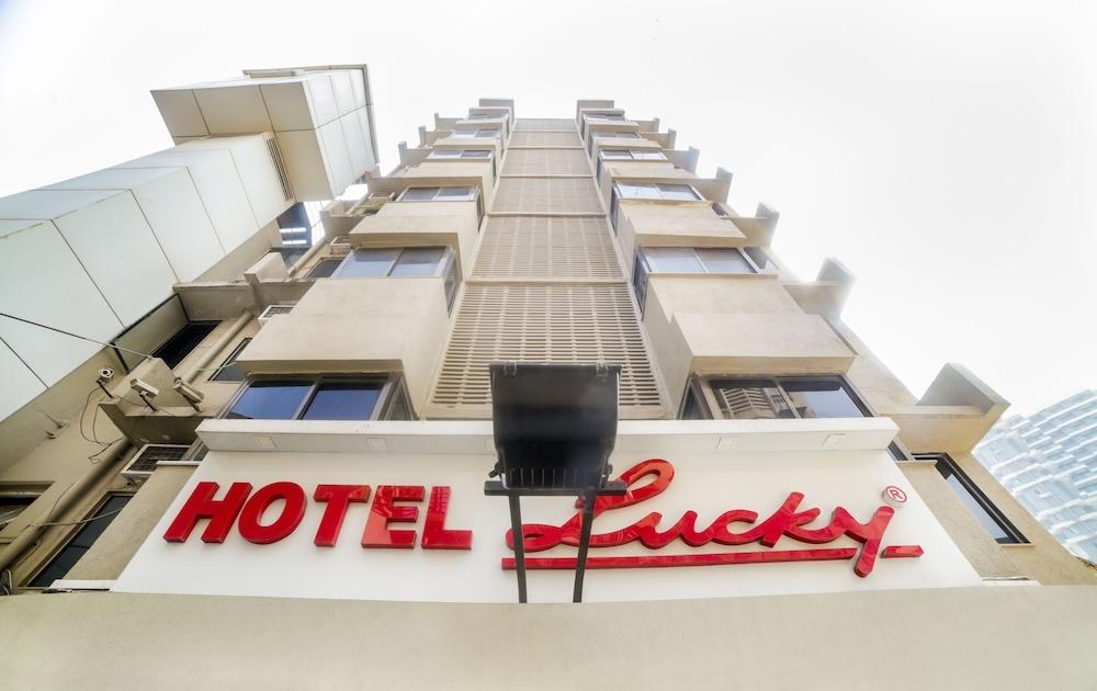 Hotel Lucky Bandra