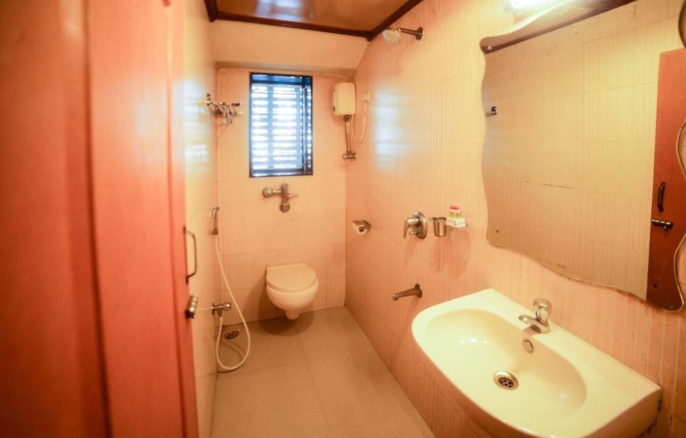 Hotel Lucky Bandra photo 3
