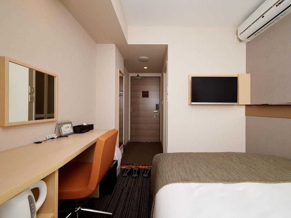 Super Hotel Premier Akasaka photo 2