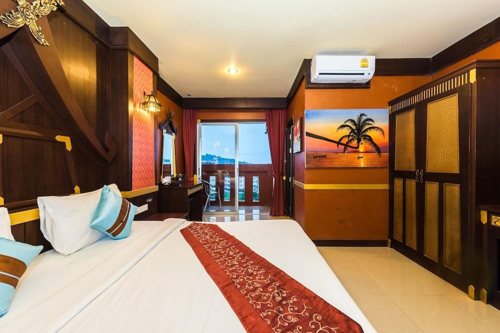 99 Residence Patong photo 2