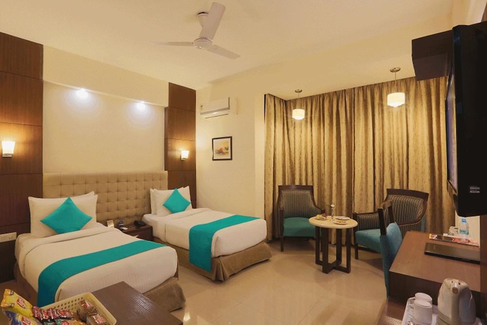 Hotel The Pamposh - New Delhi photo 1