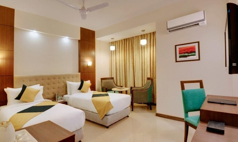 Hotel The Pamposh - New Delhi photo 2