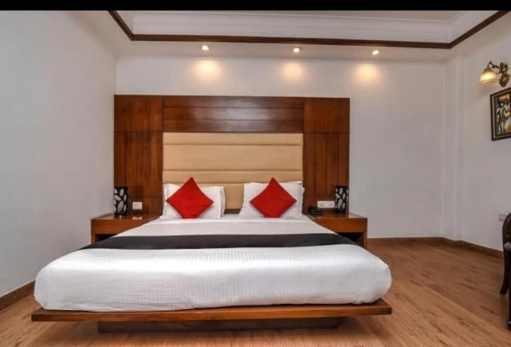 Hotel Jaggi Palace photo 1