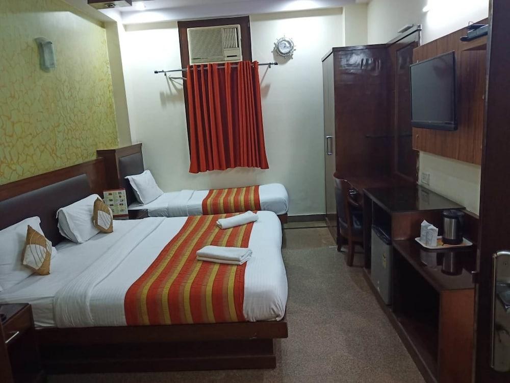 Hotel Jaggi Palace photo 2
