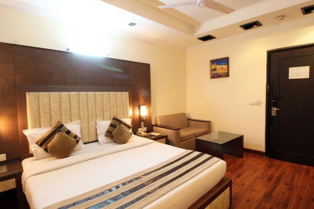 The Oakland Plaza ¿ Nehru Place by Orion Hotels photo 1