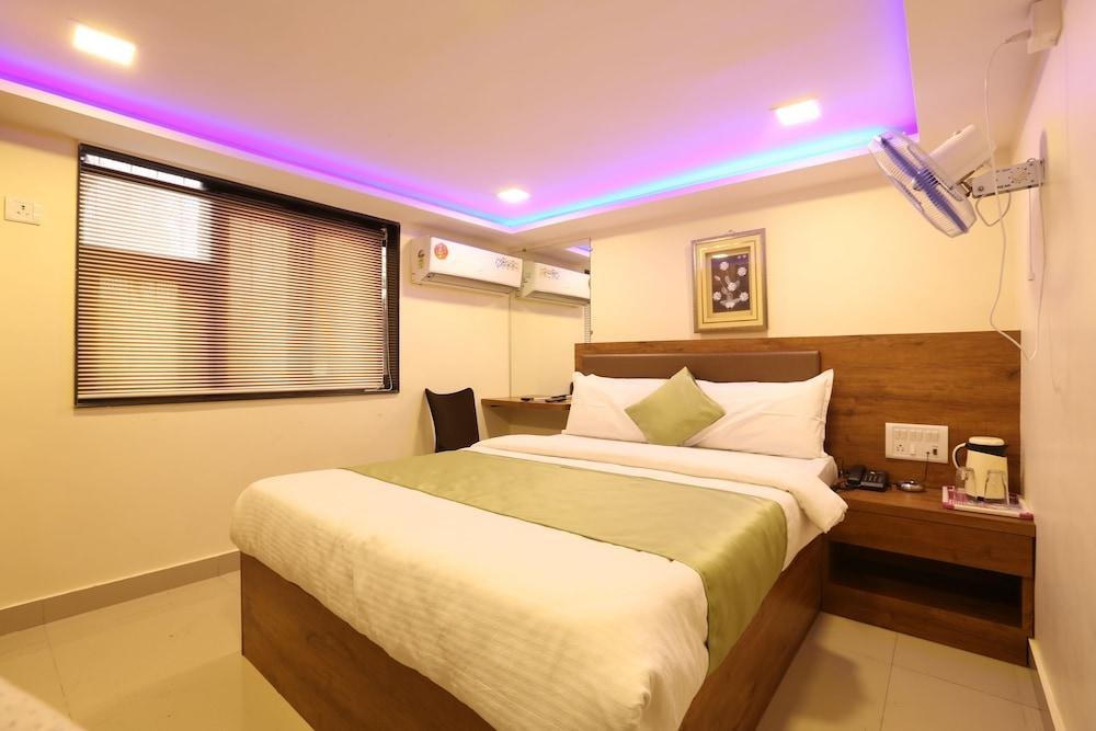 Hotel Happyland photo 1