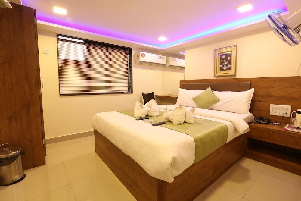 Hotel Happyland photo 2