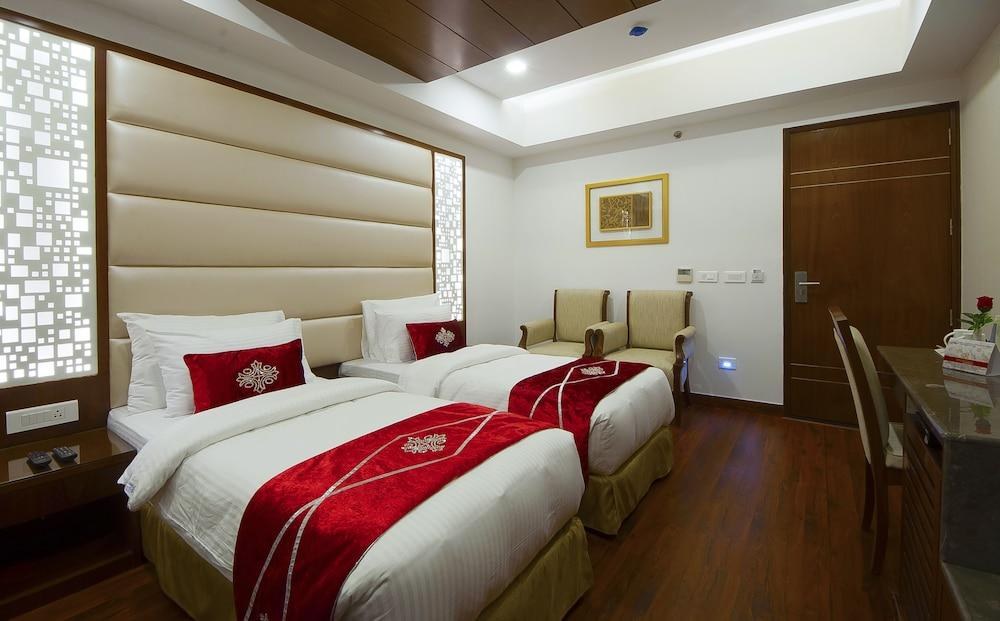 Hotel Swaran Palace photo 2