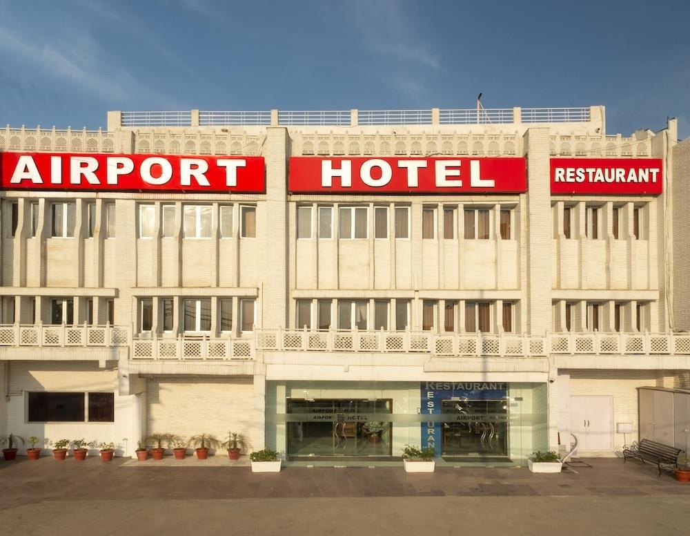 Airport Hotel
