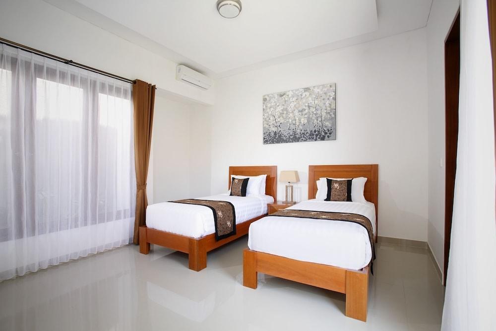 Kubu Manggala Villas Seminyak photo 1
