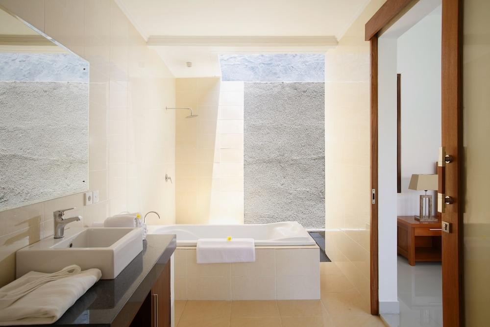 Kubu Manggala Villas Seminyak photo 3