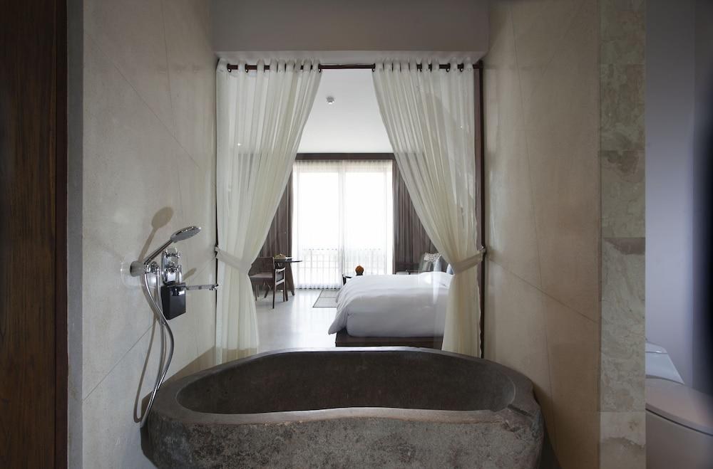 Tejaprana Resort and Spa photo 3