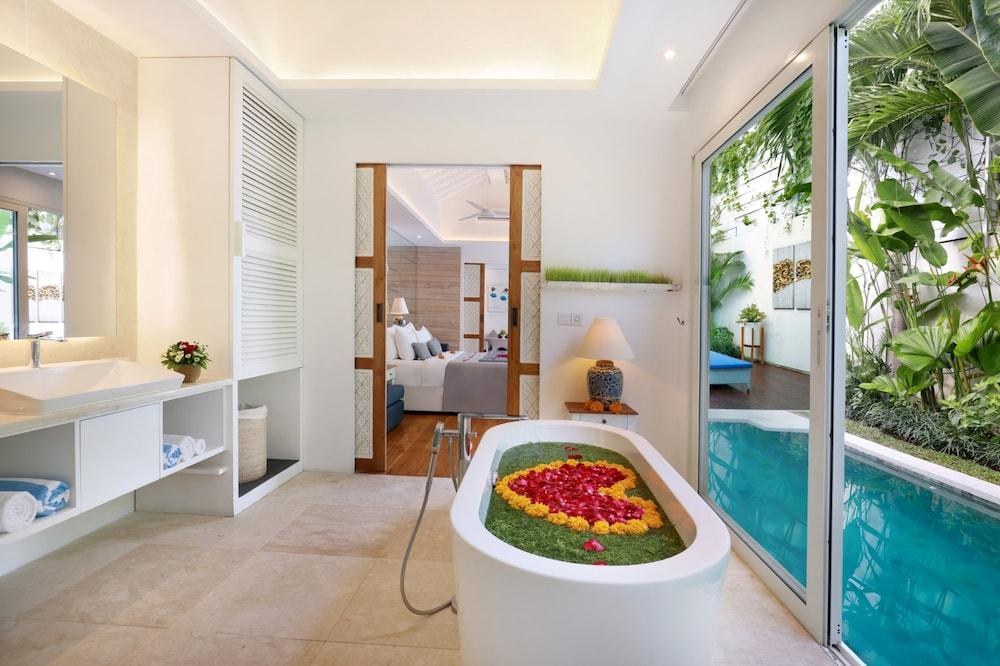 Aleva Villa photo 3