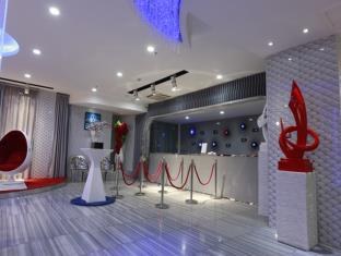 Planet Hotel photo 1
