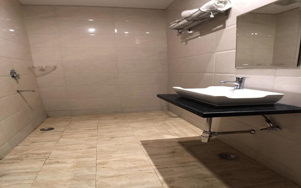 Solitaire Hotel photo 3