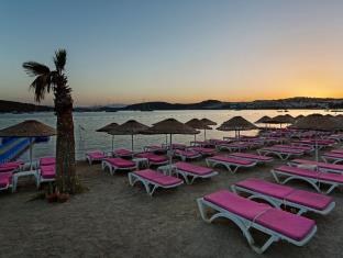 Cesars Bodrum Suites & Boutique photo 2
