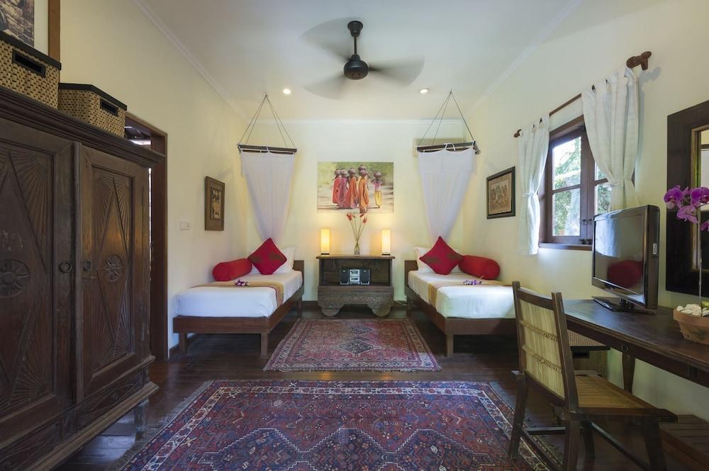 Villa Eight photo 2