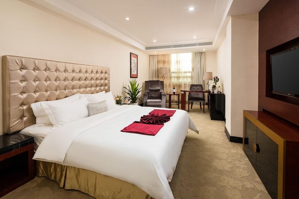 Gorgeous Hotel photo 1
