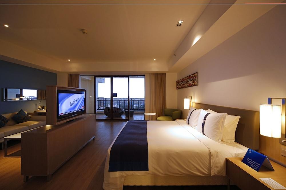 Holiday Inn Express Haikou West Coast photo 1