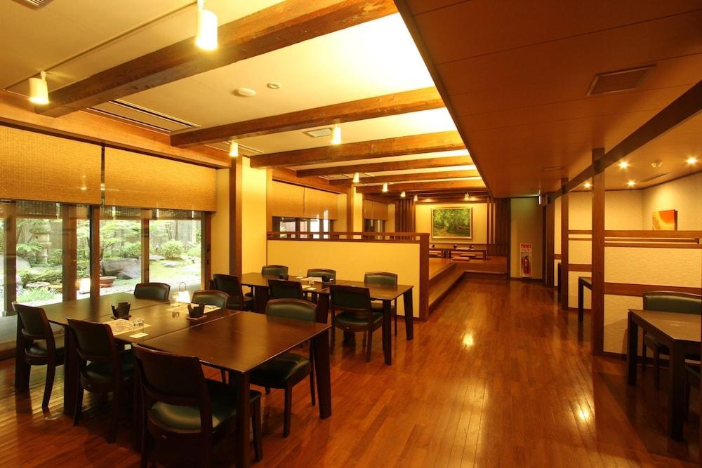 Sarusawaike Yoshidaya photo 3