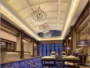 Sky World Hotel Qingdao photo 1