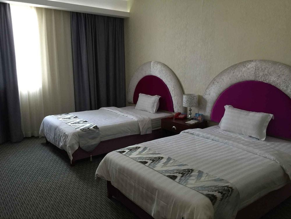 Aiqinhai Hotel photo 1