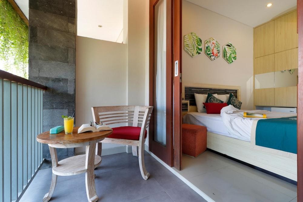 Vansari Hotel Seminyak photo 2