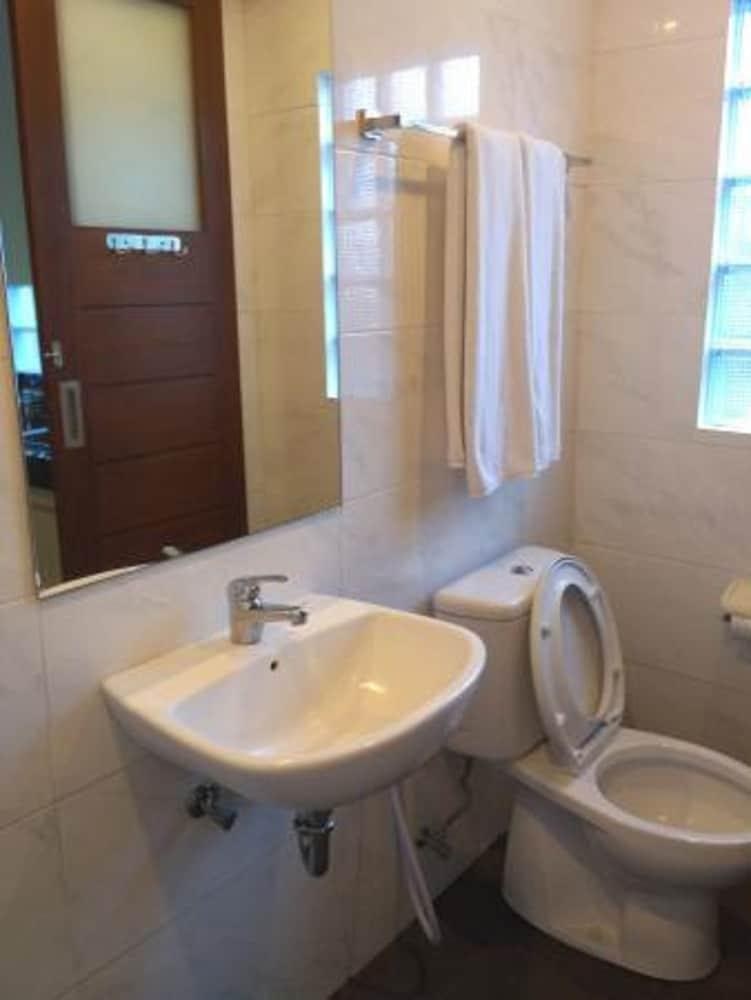 Vansari Hotel Seminyak photo 3