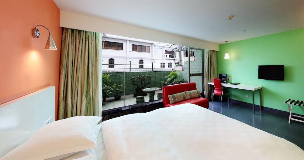 LN White House Hotel photo 2