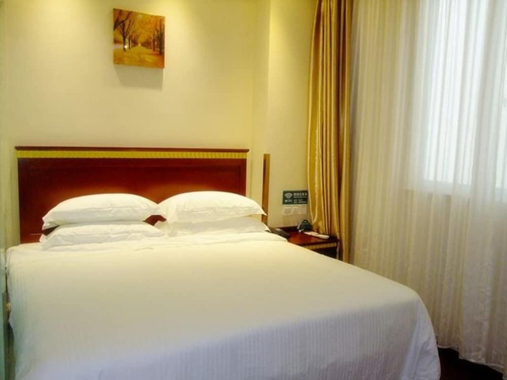 GreenTree Inn Tianjin JinNan ShuangLin Metro Station Express Hotel