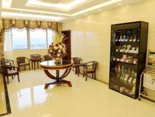 GreenTree Inn Mong  Kok Express Hote photo 1