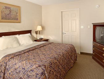 Days Inn & Suites by Wyndham Orlando East UCF Area photo 2