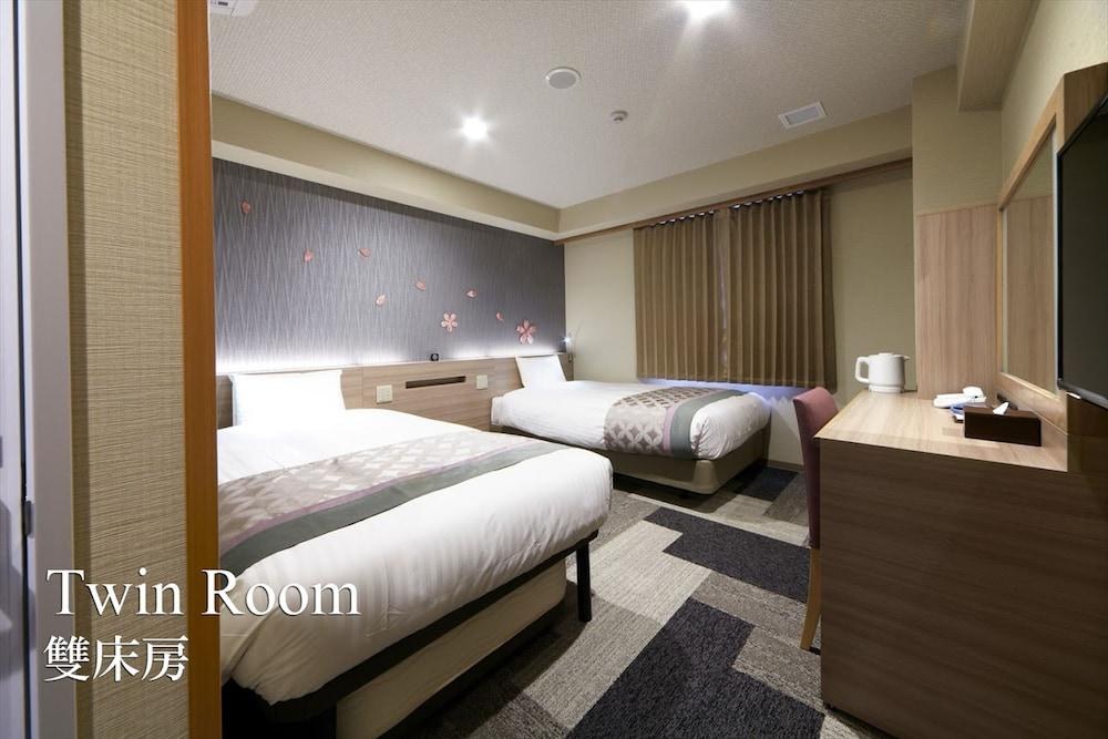 The Bridge Hotel Shinsaibashi photo 2