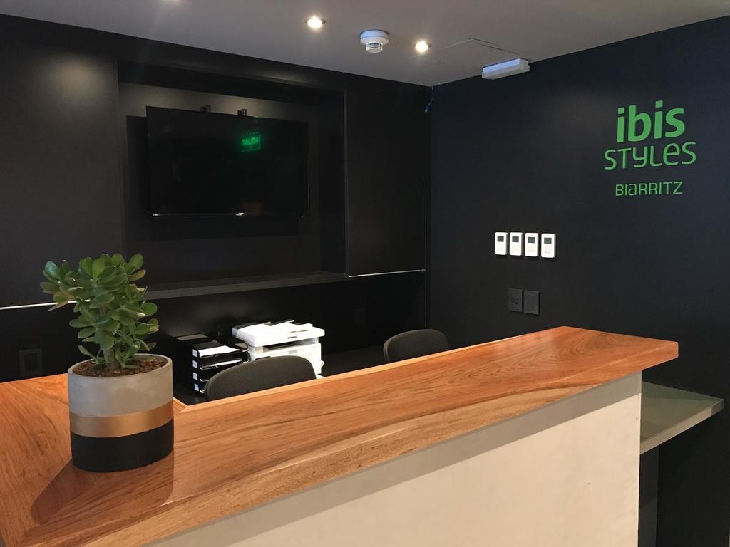IBIS STYLE MONTEVIDEO photo 1