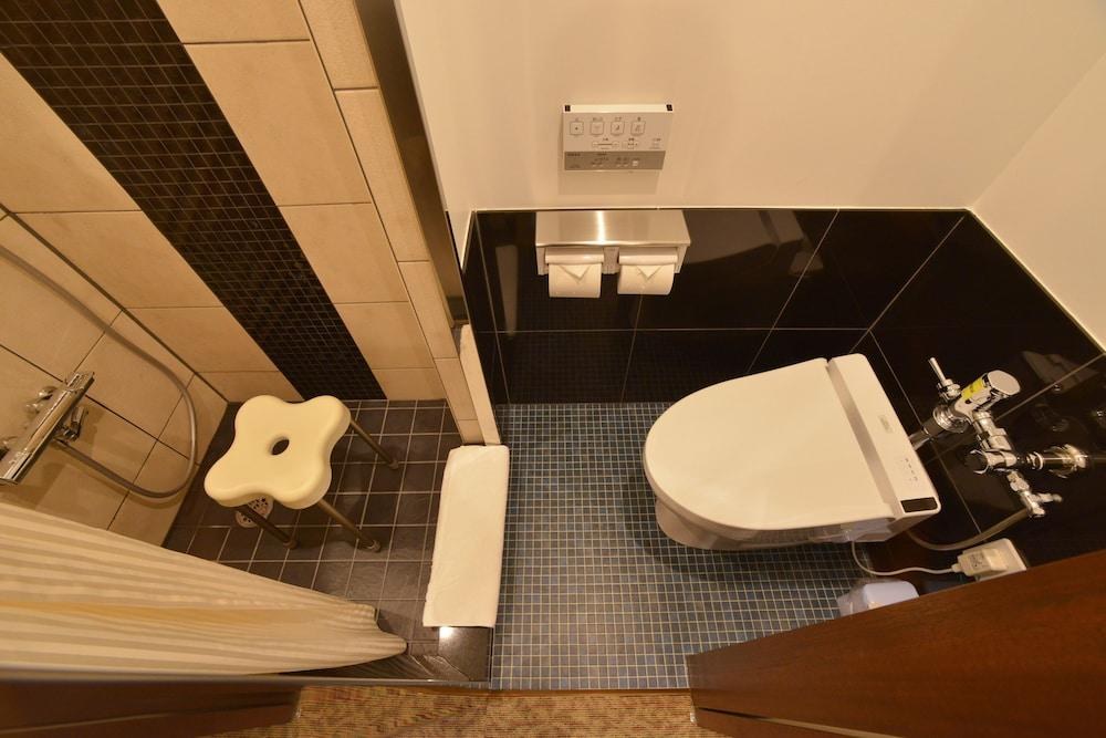Okinawa Kariyushi Lch Izumizaki Kenchomae Hotel photo 3