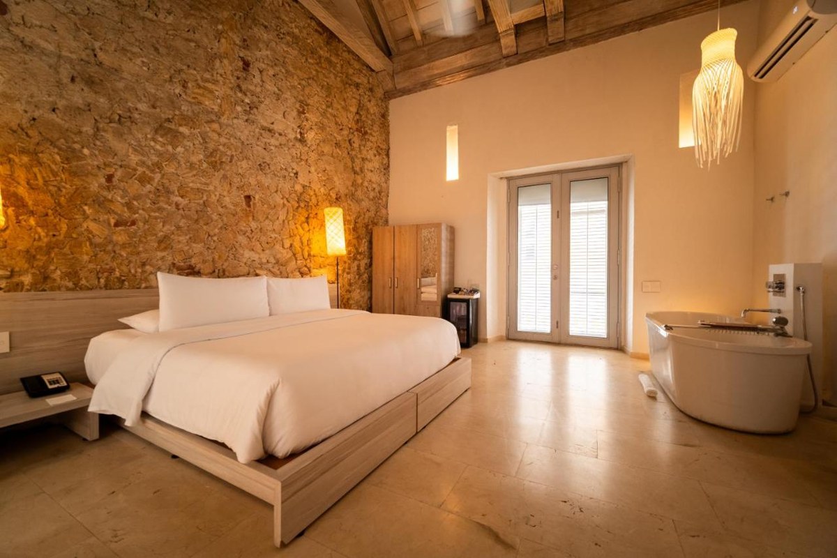 NACAR HOTEL CARTAGENA, CURIO COLLECTION BY HILTON