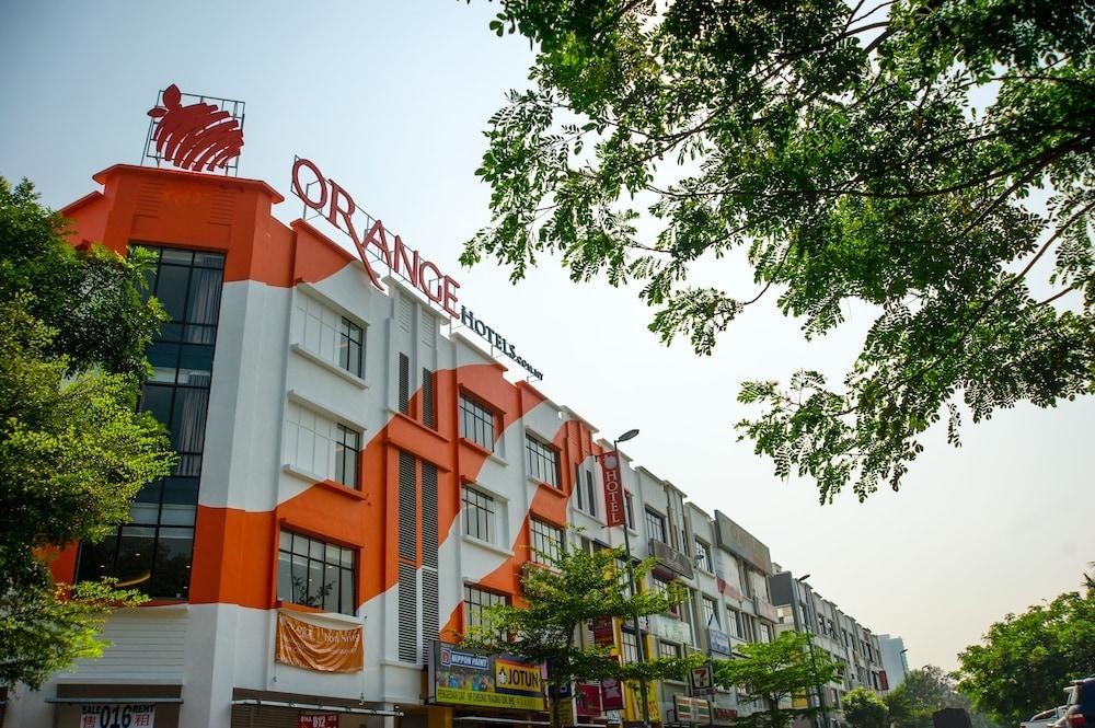 1 Orange Hotel Sungai Buloh