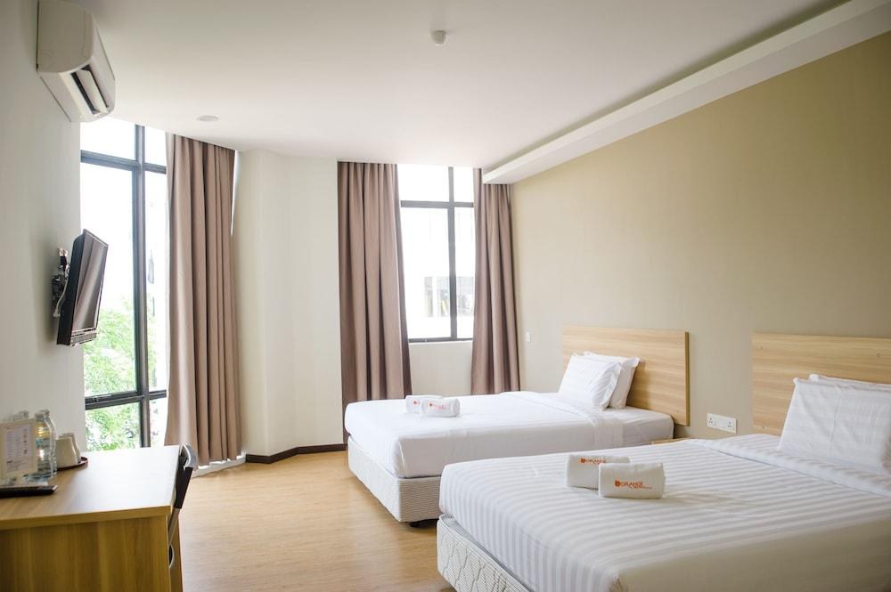 1 Orange Hotel Sungai Buloh photo 2