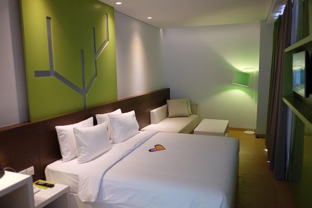 Maxone Hotels at Pemuda Jakarta photo 2