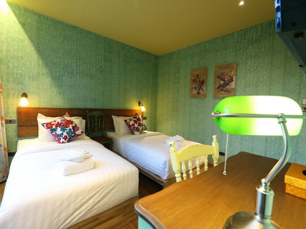 Tints Of Blue Hotel photo 2