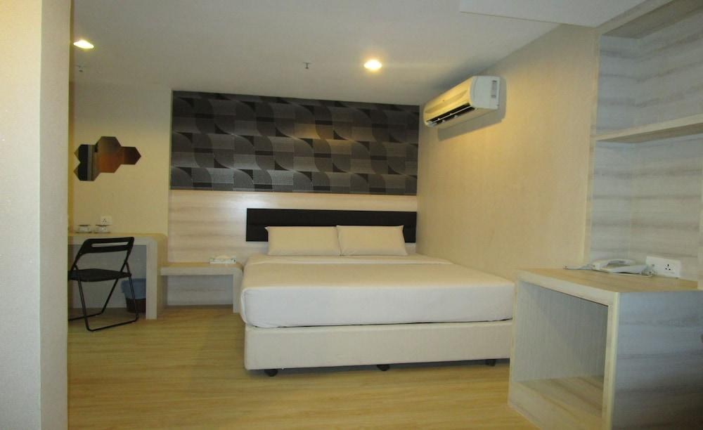 T Hotel Bukit Bintang photo 1